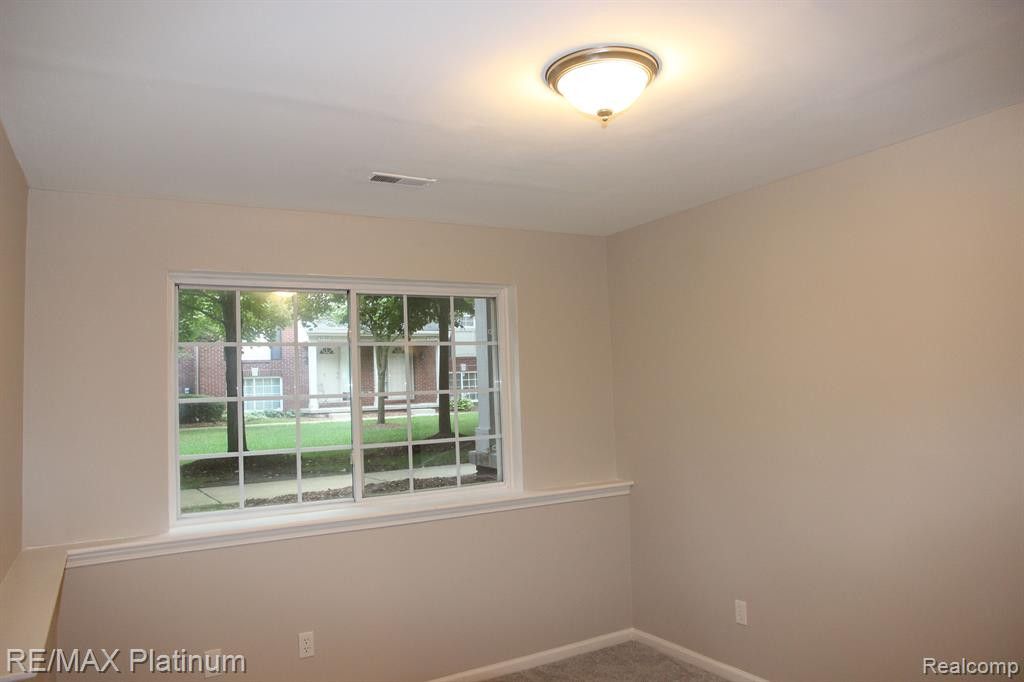 3128 PROMENADE Circle, Ann Arbor, MI 48108 — Photo 23