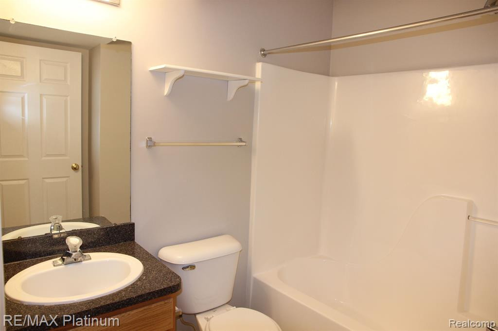 3128 PROMENADE Circle, Ann Arbor, MI 48108 — Photo 28