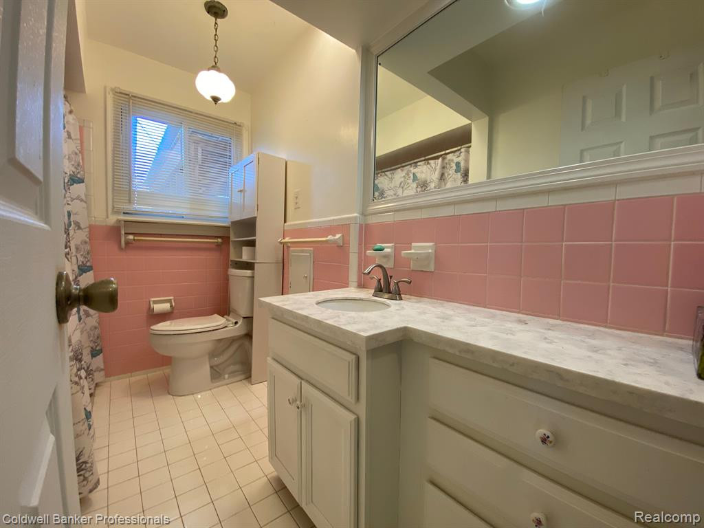 8774 SHANNON Drive, Sterling Heights, MI 48314 — Photo 23