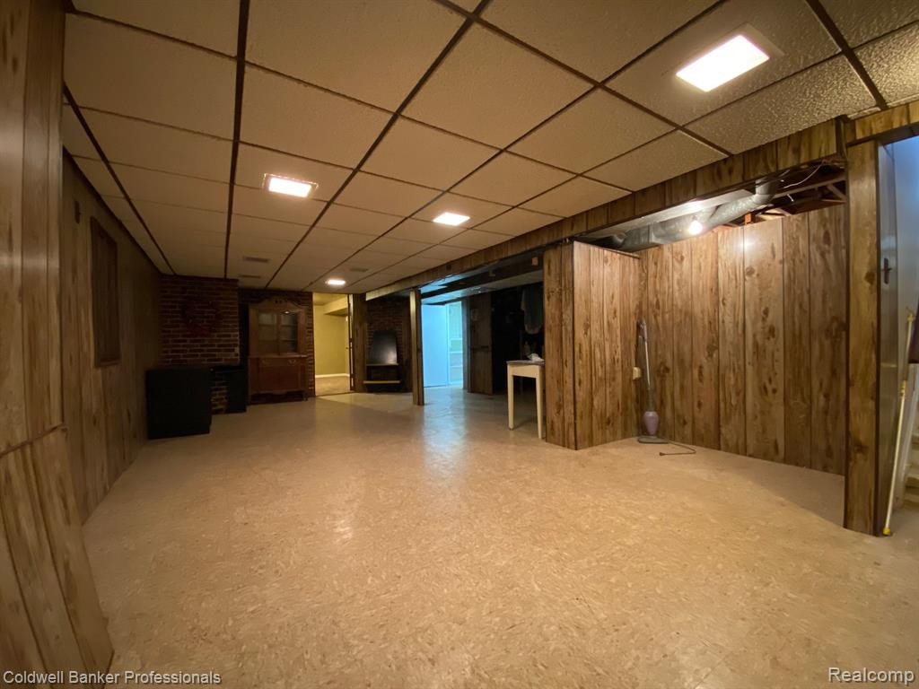 8774 SHANNON Drive, Sterling Heights, MI 48314 — Photo 24