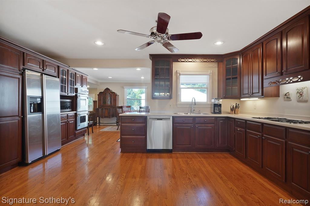 395 Greenwood Street, Birmingham, MI 48009 — Photo 9