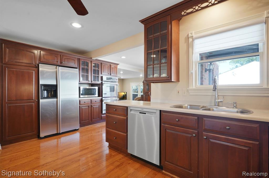395 Greenwood Street, Birmingham, MI 48009 — Photo 12