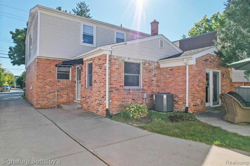 395 Greenwood Street, Birmingham, MI 48009 — Photo 22