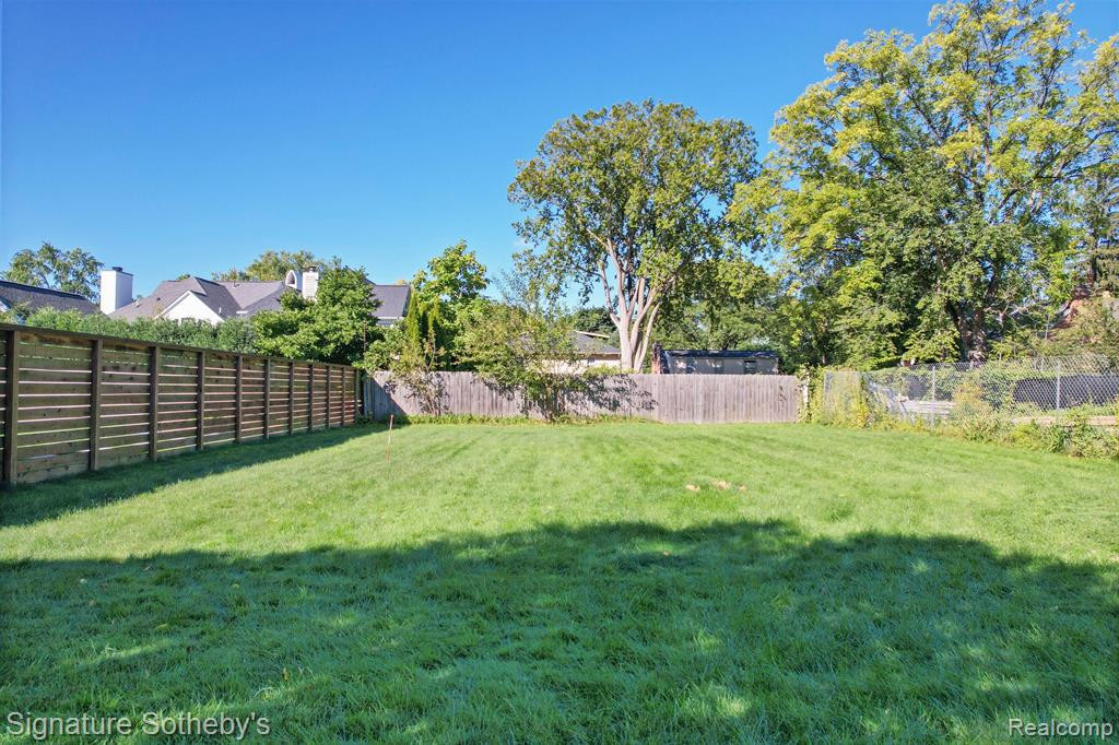 395 Greenwood Street, Birmingham, MI 48009 — Photo 25