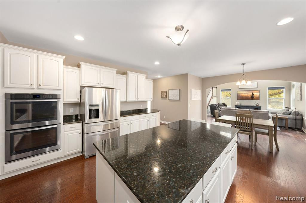 58206 SUNFLOWER Circle N, New Hudson, MI 48165 — Photo 17