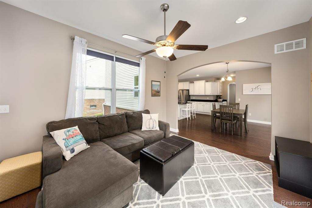 58206 SUNFLOWER Circle N, New Hudson, MI 48165 — Photo 18