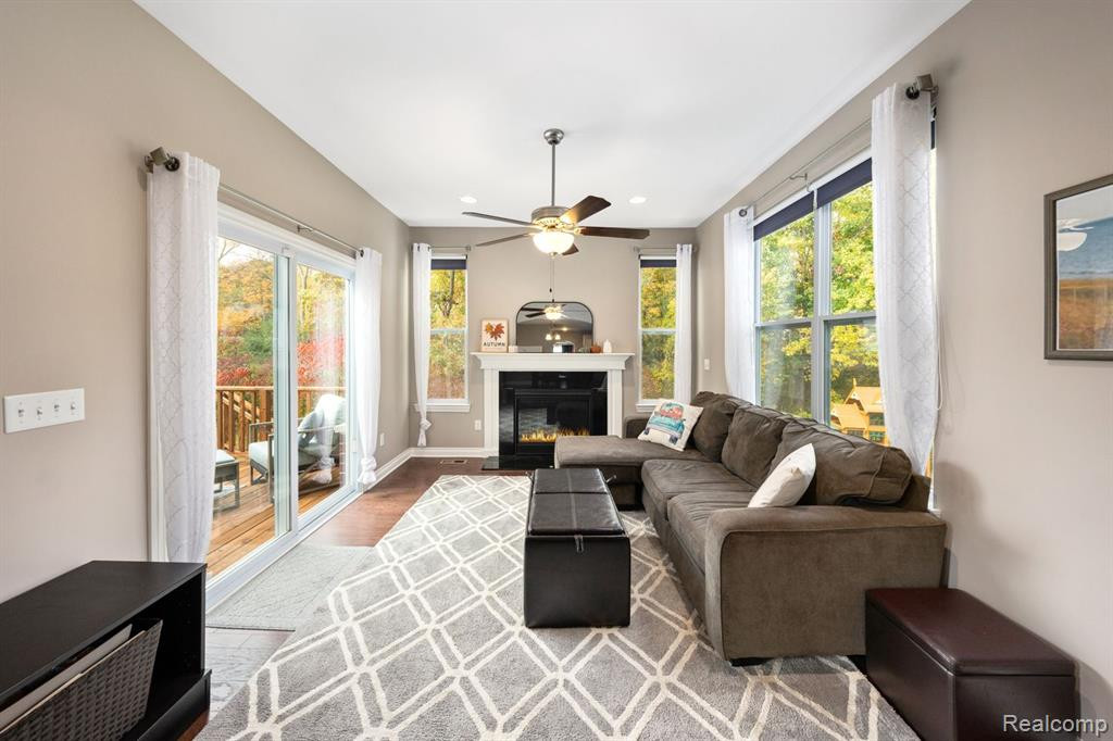 58206 SUNFLOWER Circle N, New Hudson, MI 48165 — Photo 19