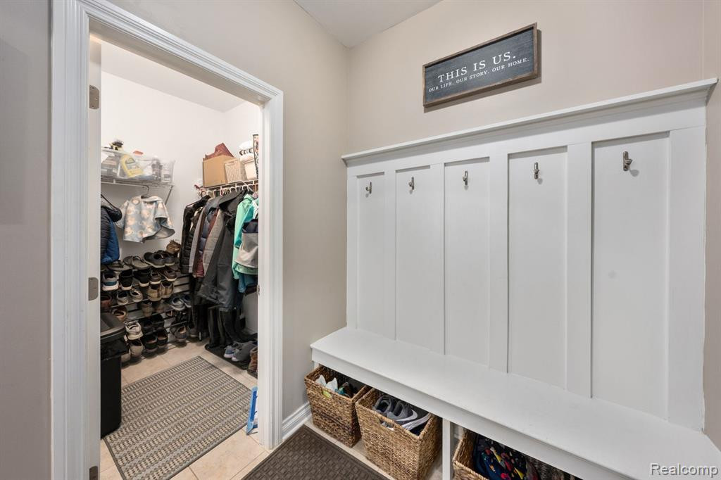 58206 SUNFLOWER Circle N, New Hudson, MI 48165 — Photo 33