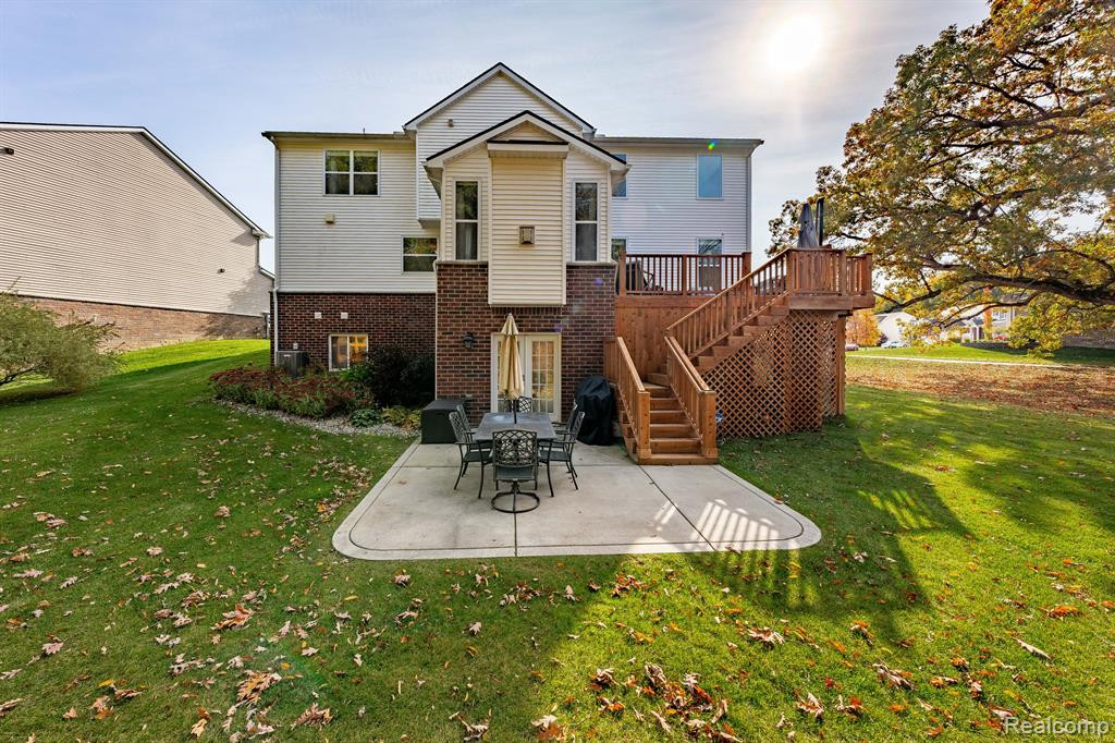 58206 SUNFLOWER Circle N, New Hudson, MI 48165 — Photo 36
