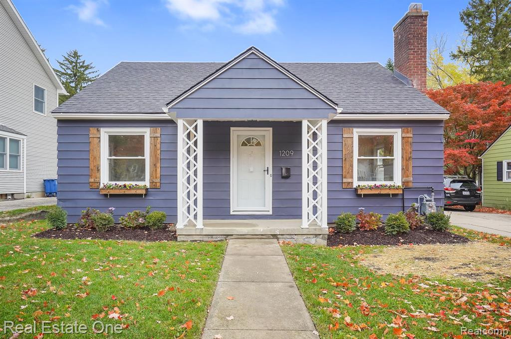 1209 HUTCHINS Avenue, Ann Arbor, MI 48103 — front exterior