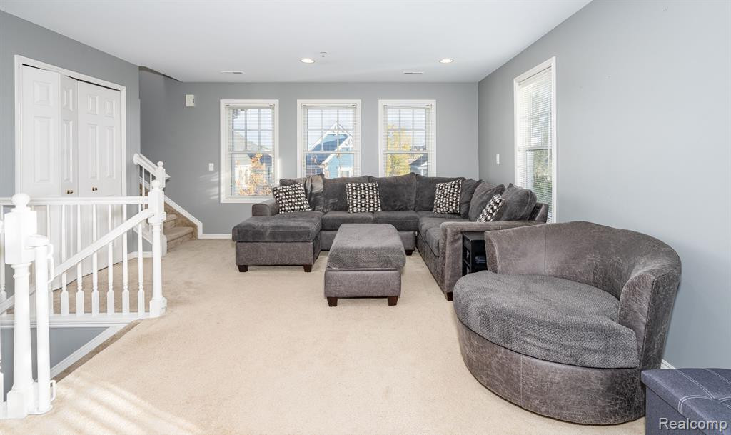 50107 HARDING Street, Canton, MI 48188 — Photo 3