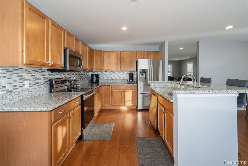 50107 HARDING Street, Canton, MI 48188 — Photo 13