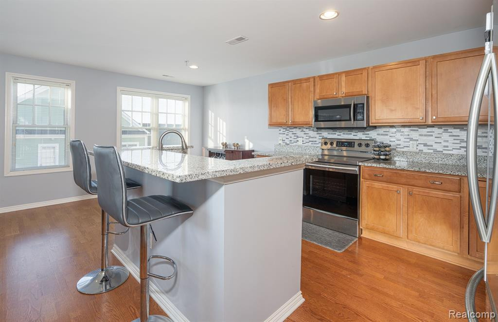 50107 HARDING Street, Canton, MI 48188 — Photo 14
