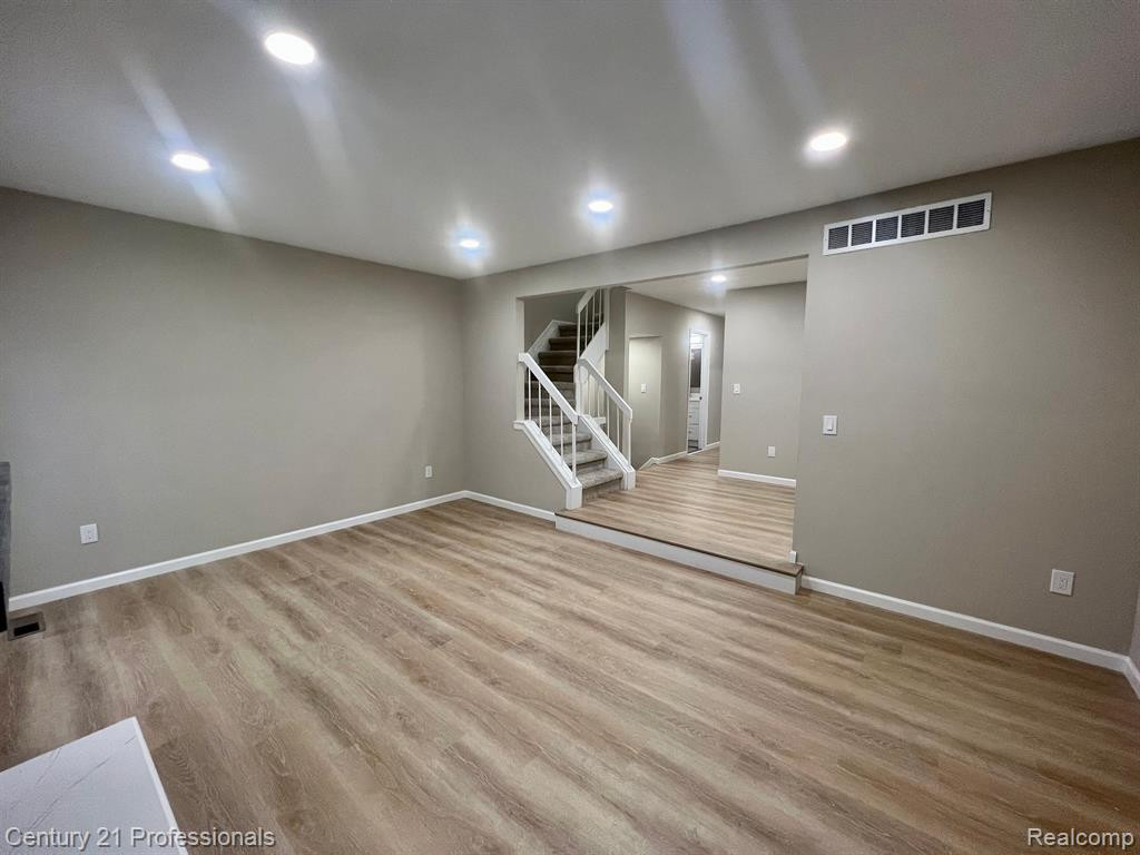 7231 N MORTON TAYLOR Road, Canton, MI 48187 — Photo 13