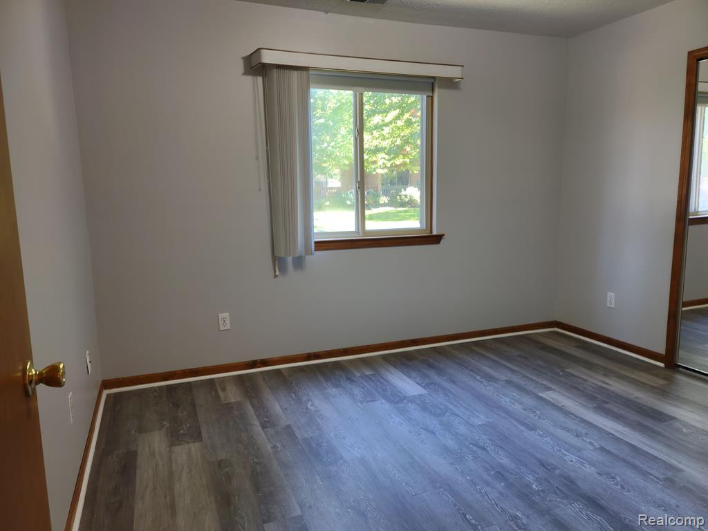 2504 EAGLES Circle, 2, Ypsilanti, MI 48197 — Photo 16