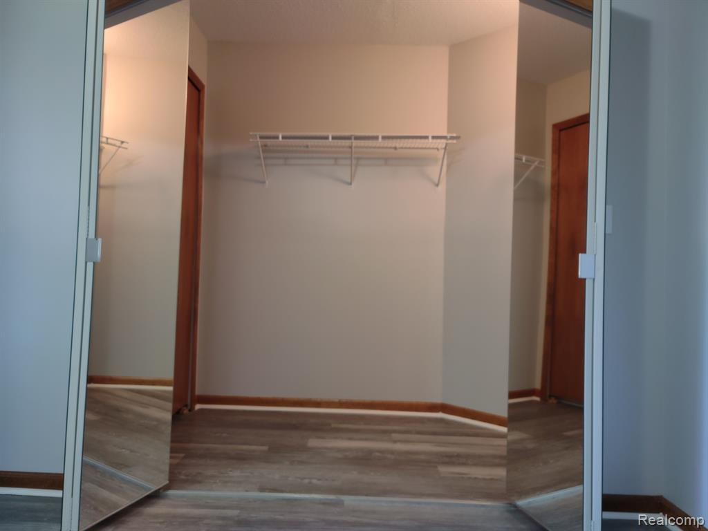 2504 EAGLES Circle, 2, Ypsilanti, MI 48197 — Photo 17