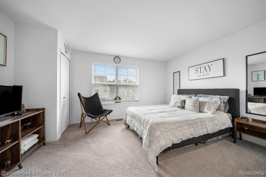 550 PARKDALE Lane, Ferndale, MI 48220 — Photo 11