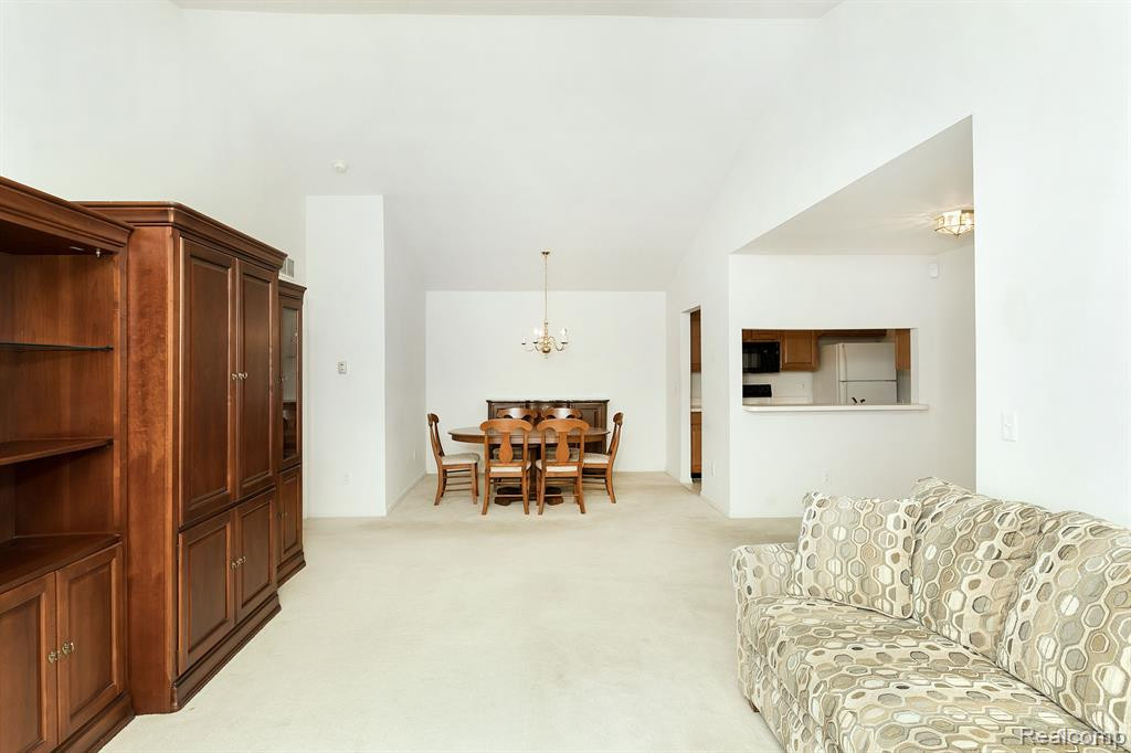 43195 Woodbridge Drive, Clinton Twp, MI 48038 — Photo 9