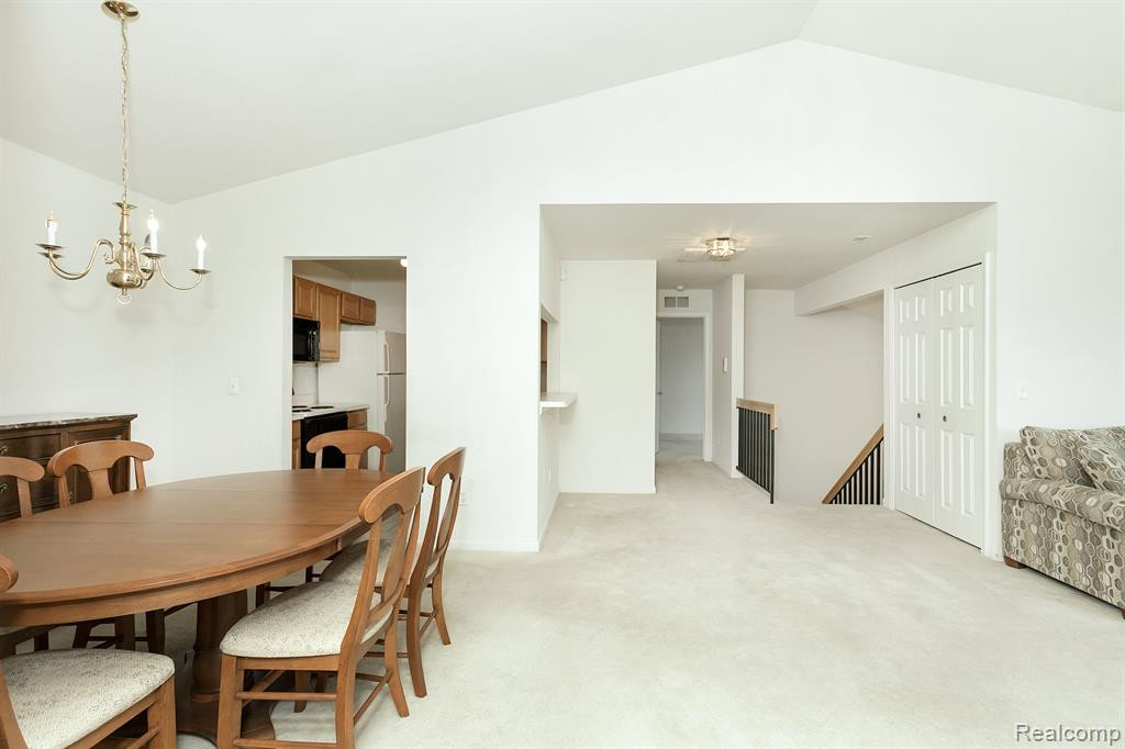 43195 Woodbridge Drive, Clinton Twp, MI 48038 — Photo 10
