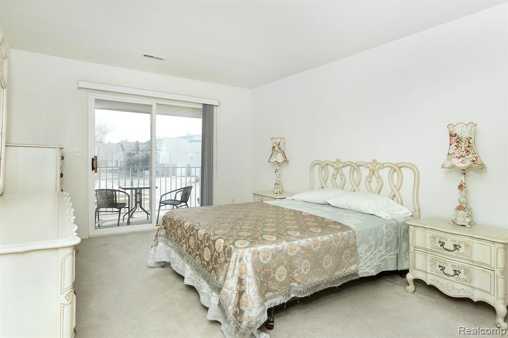 43195 Woodbridge Drive, Clinton Twp, MI 48038 — Photo 13