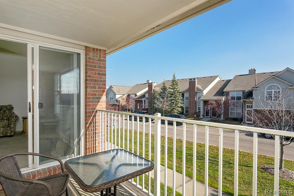 43195 Woodbridge Drive, Clinton Twp, MI 48038 — Photo 24
