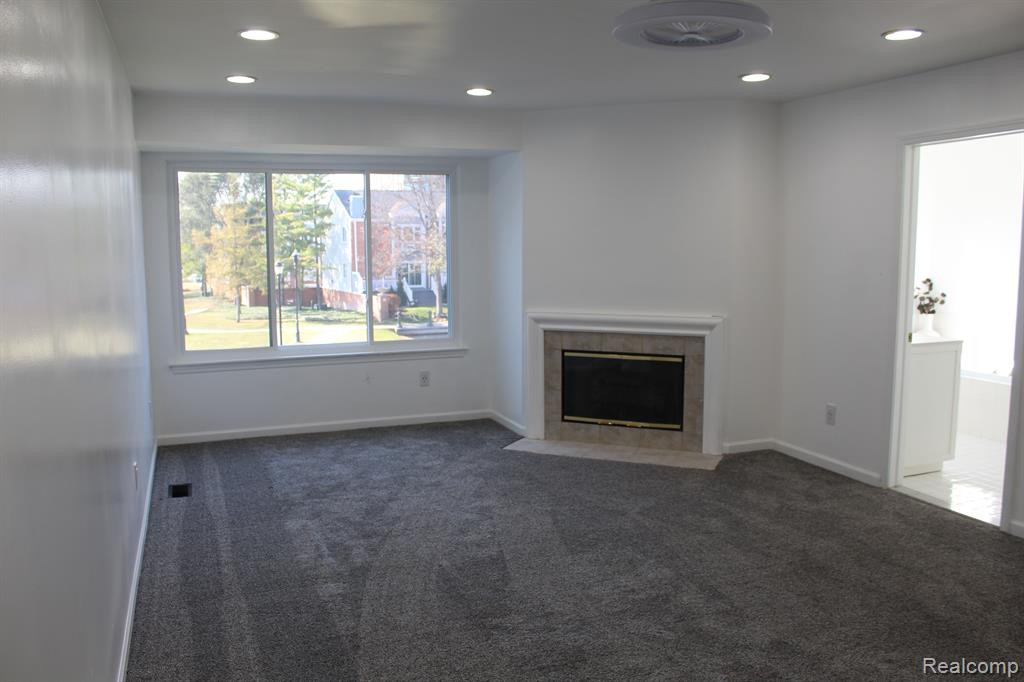 235 WINDWARD, Detroit, MI 48207 — Photo 11