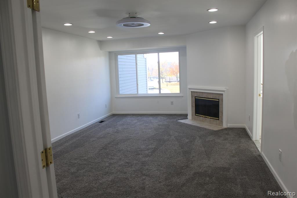 235 WINDWARD, Detroit, MI 48207 — Photo 12