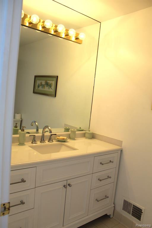 235 WINDWARD, Detroit, MI 48207 — Photo 18
