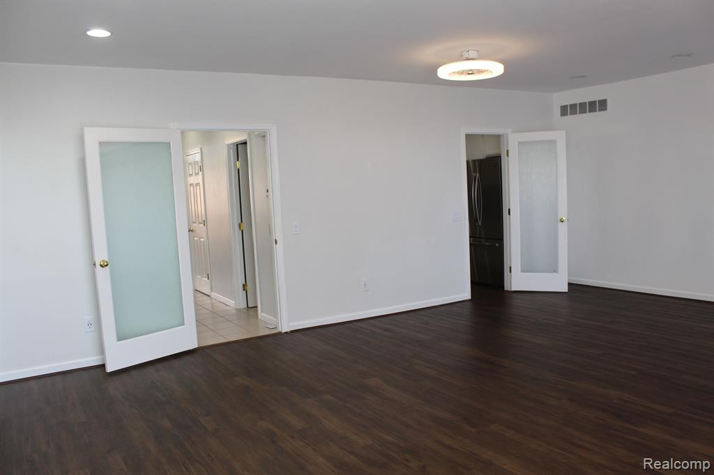 235 WINDWARD, Detroit, MI 48207 — Photo 39
