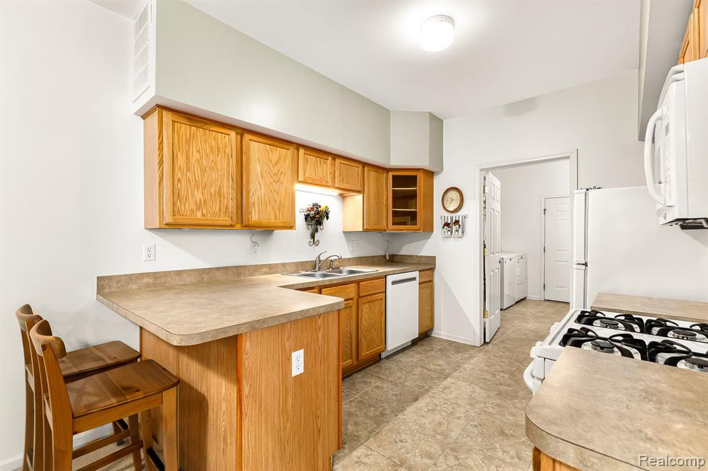 3324 KNEELAND Circle, Howell, MI 48843 — Photo 9