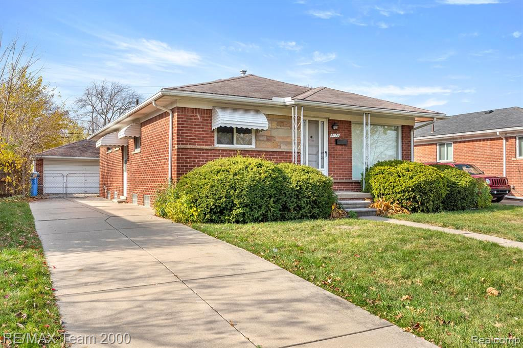 4170 LINCOLN Boulevard, Dearborn Heights, MI 48125 — front exterior