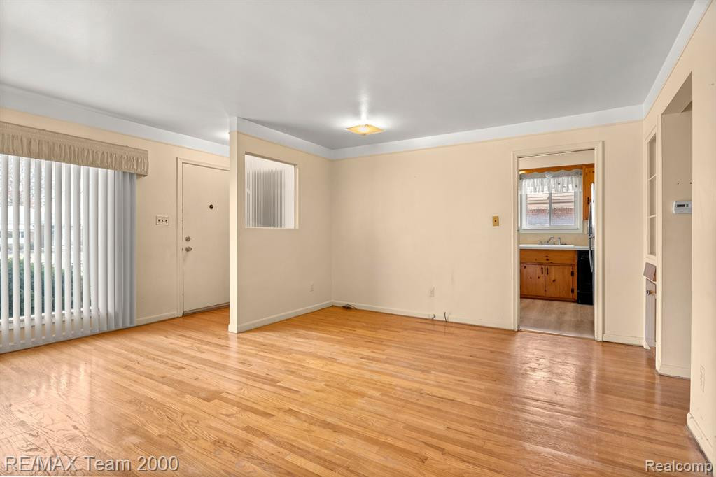4170 LINCOLN Boulevard, Dearborn Heights, MI 48125 — Photo 5