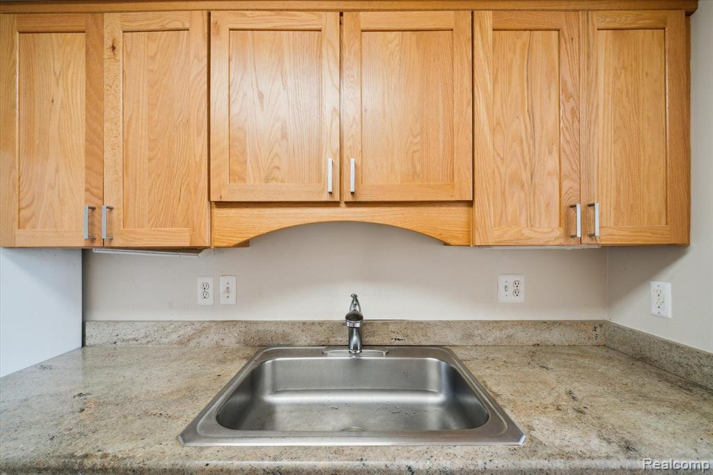 1852 TORQUAY Avenue, #181, Royal Oak, MI 48073 — Photo 20