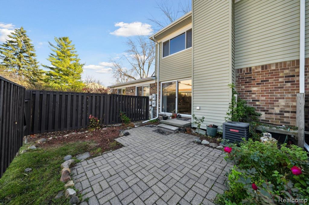 1852 TORQUAY Avenue, #181, Royal Oak, MI 48073 — Photo 45