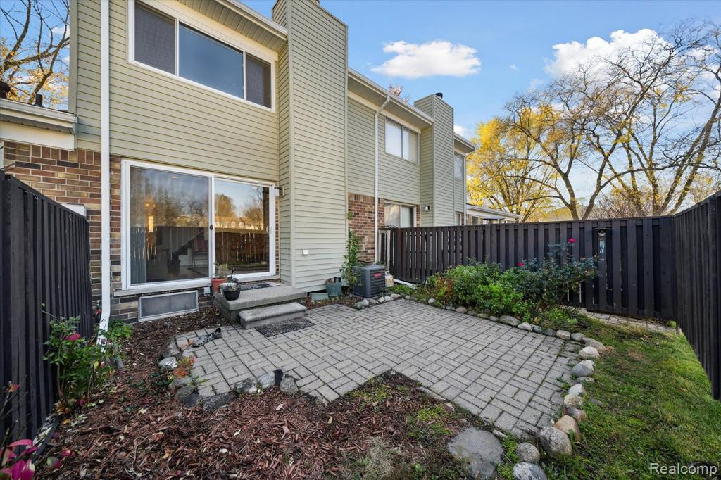 1852 TORQUAY Avenue, #181, Royal Oak, MI 48073 — Photo 46