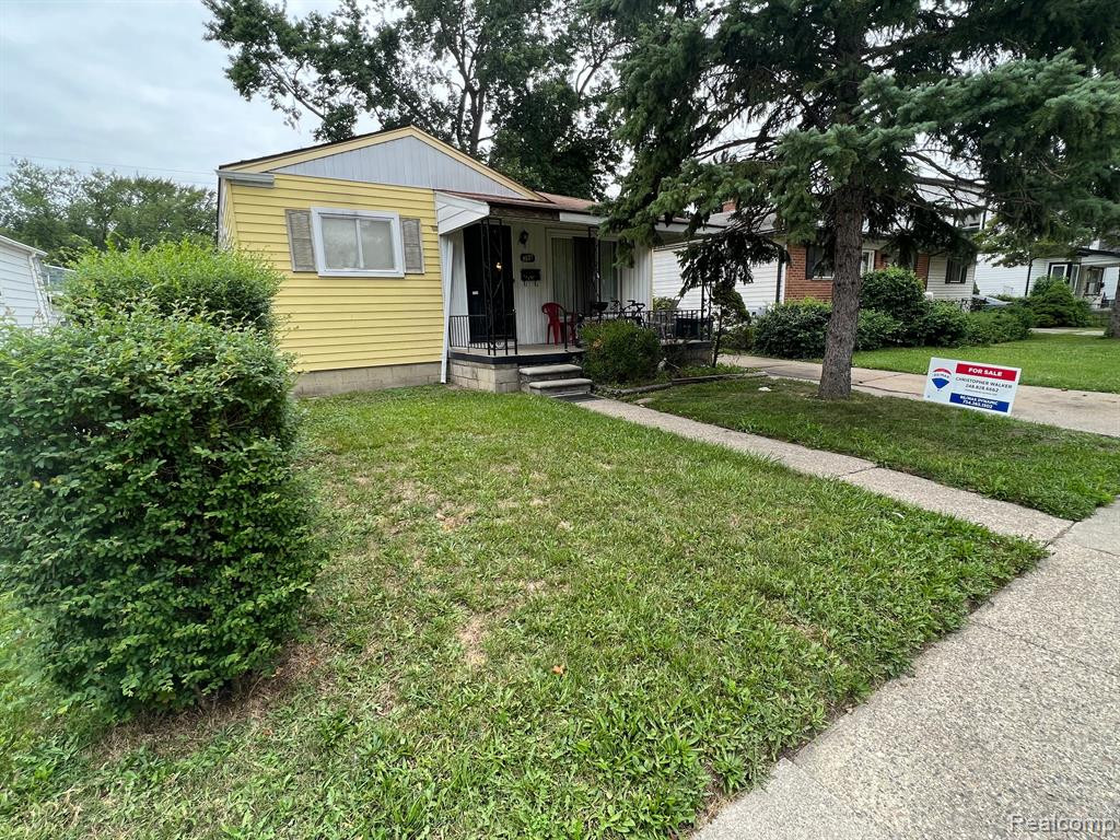 396 W PEARL Avenue, Hazel Park, MI 48030 — front exterior