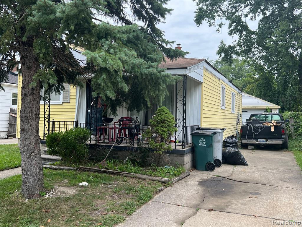 396 W PEARL Avenue, Hazel Park, MI 48030 — Photo 4