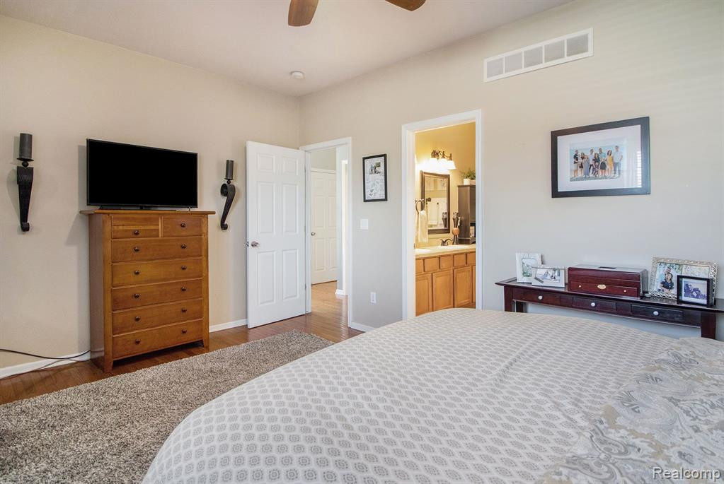 51098 Sleepy Hollow Lane, Canton, MI 48188 — Photo 16
