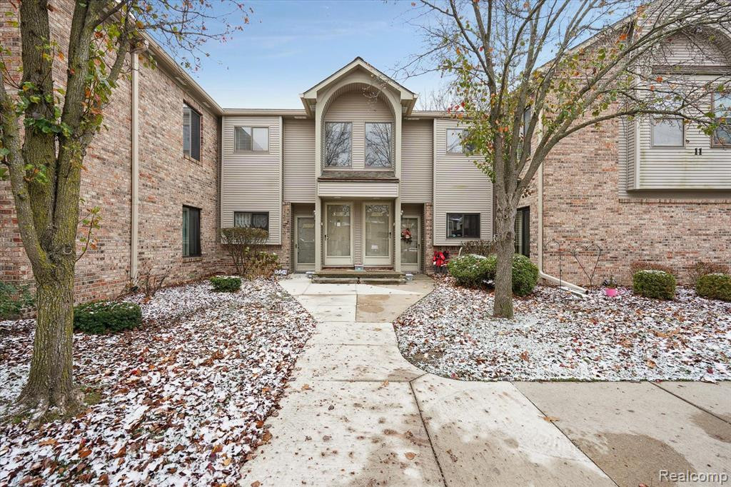 42739 LILLEY POINTE Drive, Canton, MI 48187 — Photo 2