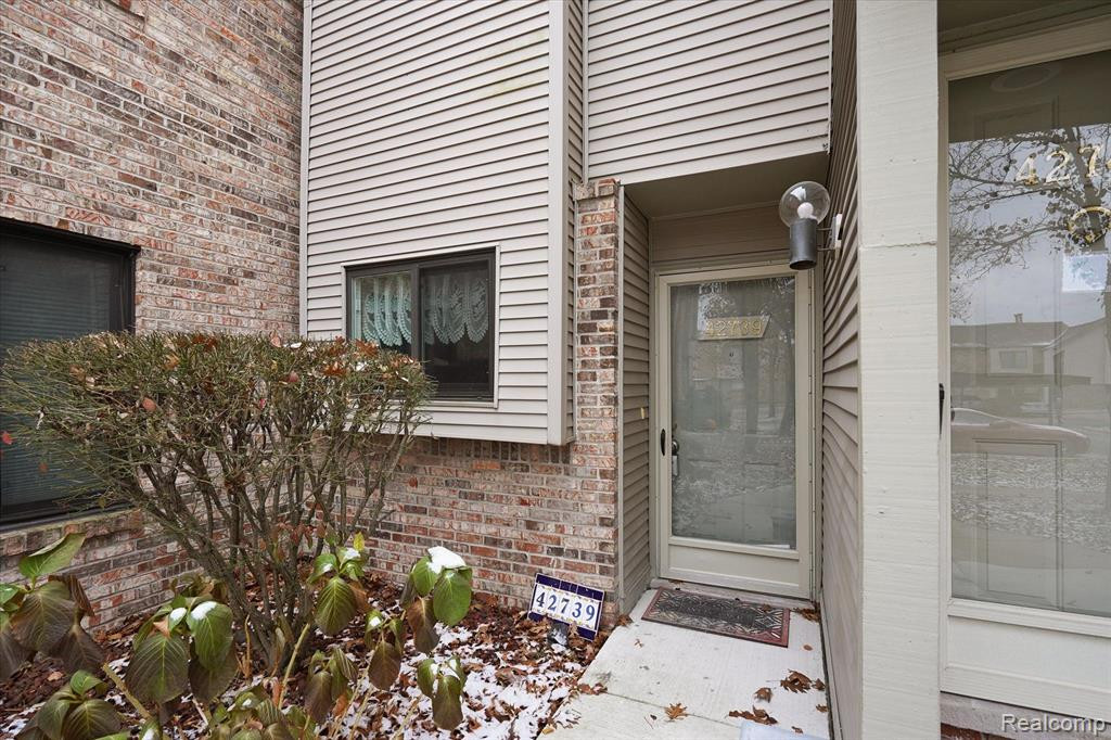 42739 LILLEY POINTE Drive, Canton, MI 48187 — Photo 4