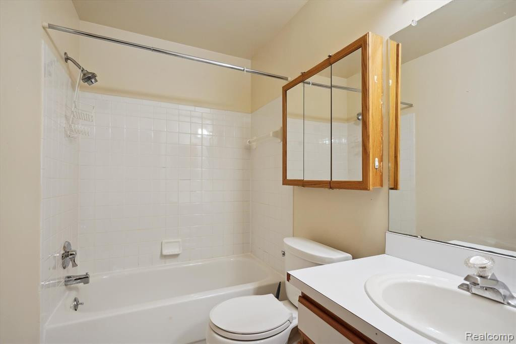 42739 LILLEY POINTE Drive, Canton, MI 48187 — Photo 20