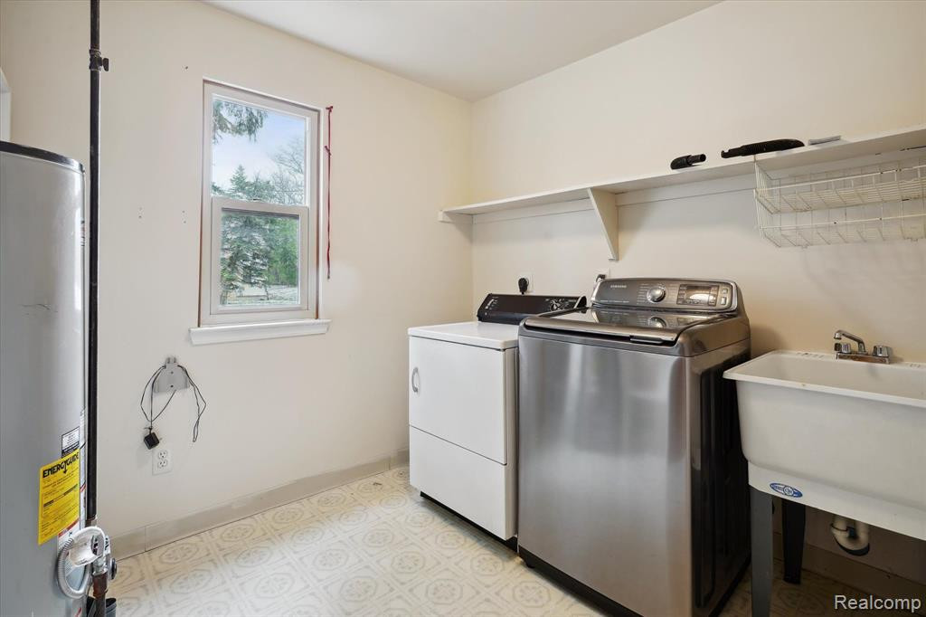 42739 LILLEY POINTE Drive, Canton, MI 48187 — Photo 22