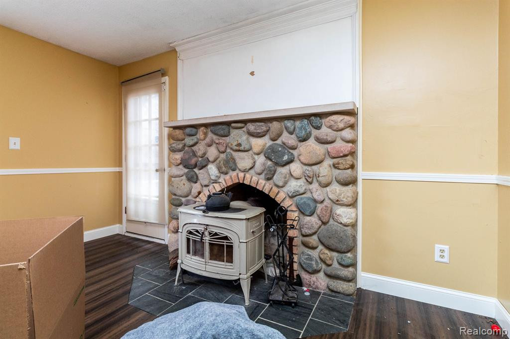 3211 HAAB Road, Ann Arbor, MI 48103 — Photo 11