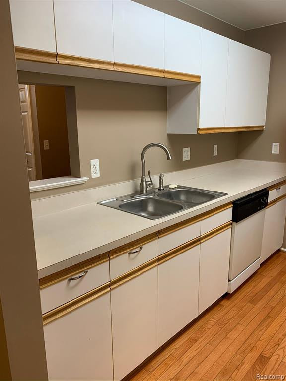 44762 MARIGOLD Drive, Sterling Heights, MI 48314 — Photo 13