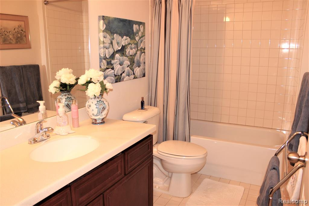 4441 SOUTHBRIDGE Drive, Canton, MI 48188 — Photo 19