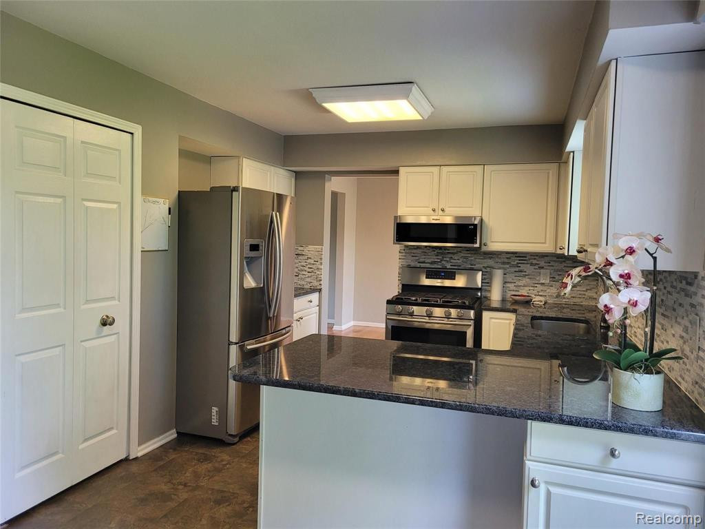 3855 PALISADES Boulevard, Ypsilanti, MI 48197 — Photo 6