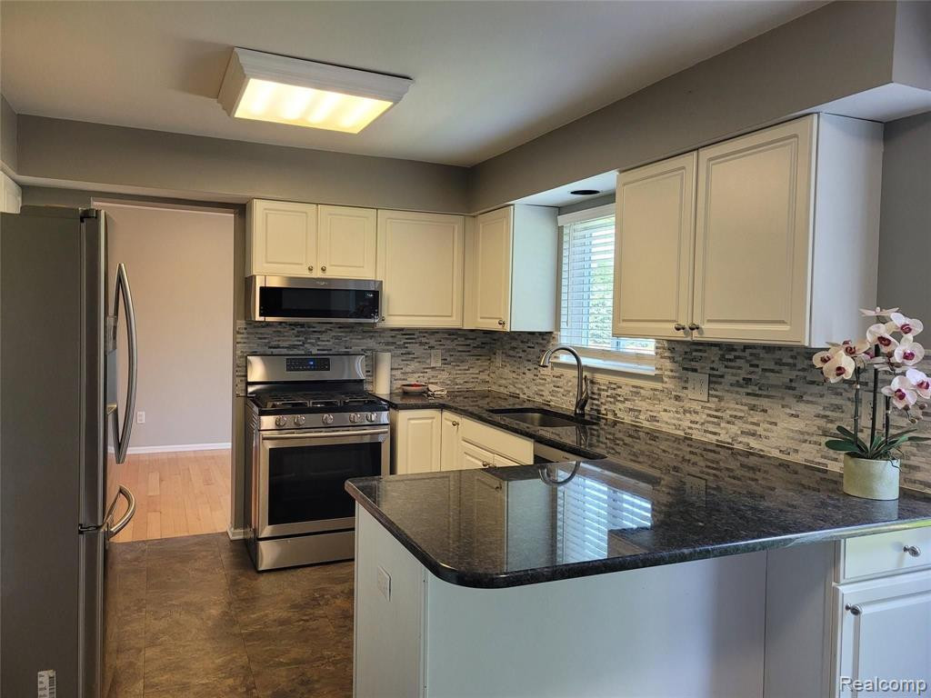 3855 PALISADES Boulevard, Ypsilanti, MI 48197 — Photo 7