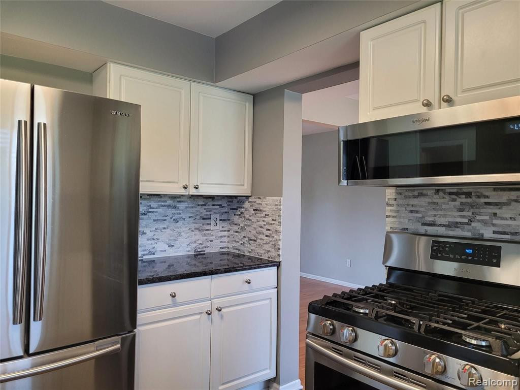 3855 PALISADES Boulevard, Ypsilanti, MI 48197 — Photo 10