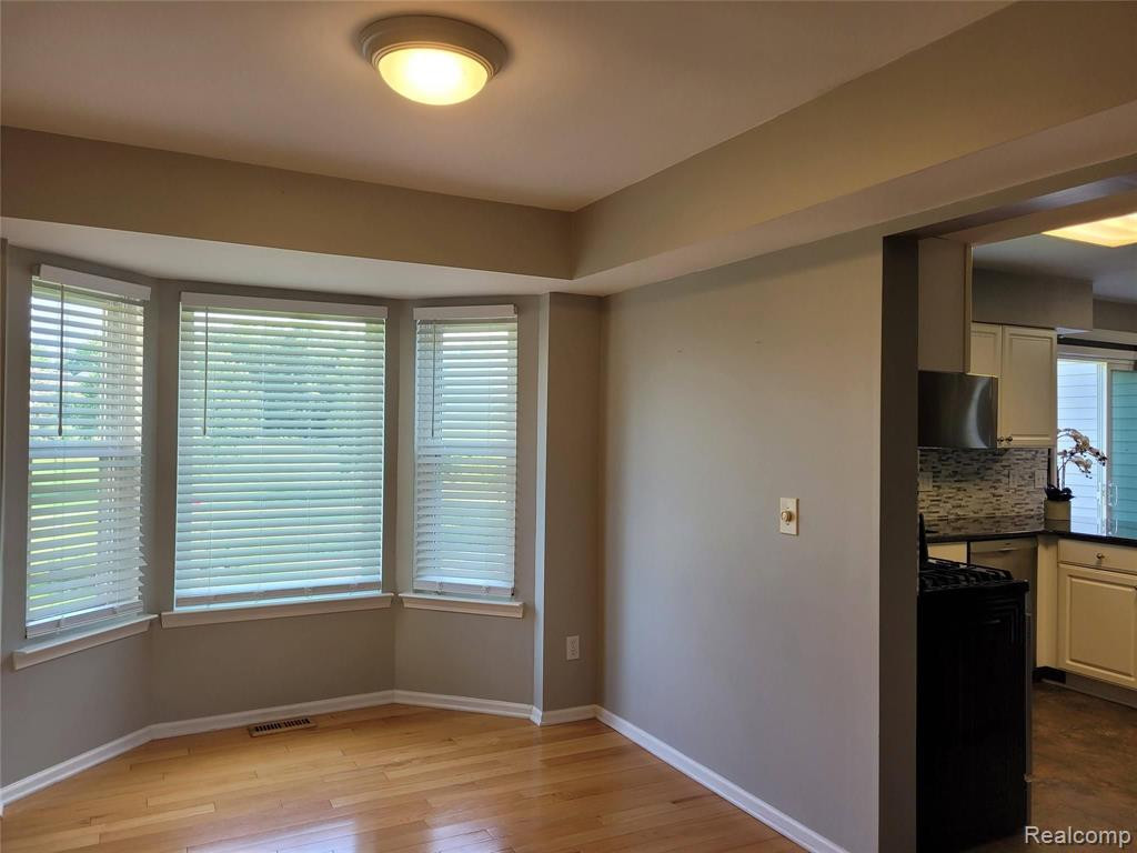 3855 PALISADES Boulevard, Ypsilanti, MI 48197 — Photo 13