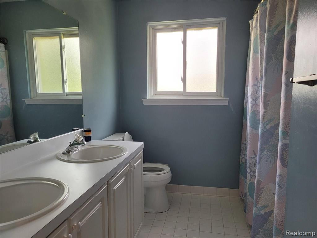 3855 PALISADES Boulevard, Ypsilanti, MI 48197 — Photo 32